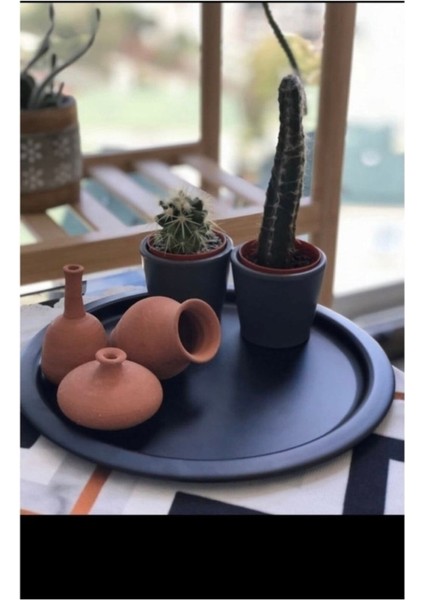 Siyah Renk Nokta Desensiz Aksesuarsız Servis Tepsisi Lüx Sunum Metal