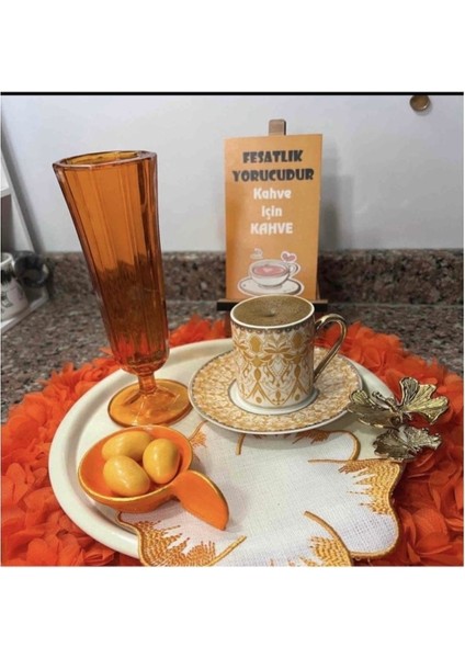 Krem Renk Kelebek Aksesuarlı Servis ve Sunum Tepsisi Nokta Desenli