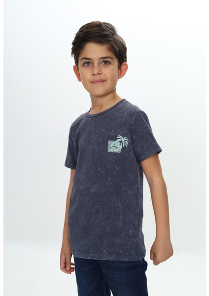 Erkek Çocuk Yıkamalı Göğsü Baskılı Tişört fiyatları