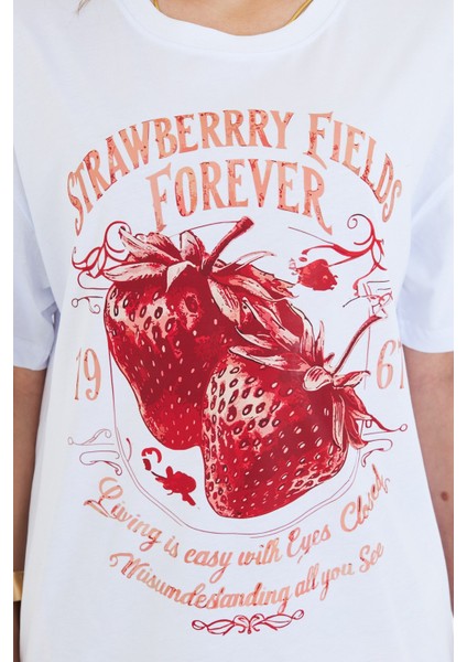 Strawberry Fields Forever Baskılı %100 Pamuk Kadın Oversize Siyah Tişört fiyatları