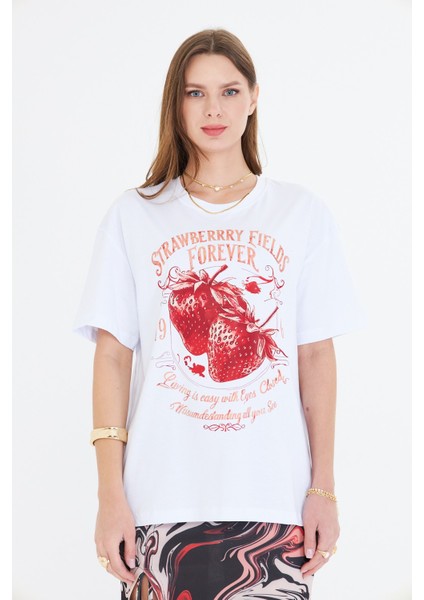 Strawberry Fields Forever Baskılı %100 Pamuk Kadın Oversize Siyah Tişört indirimleri