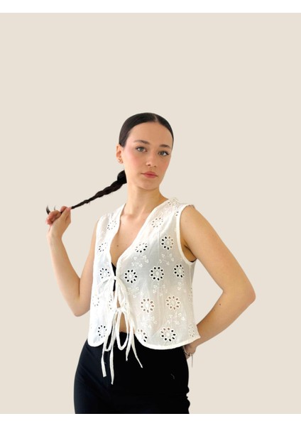 Önden Bağcıklı Yelek Bluz Üst Kadın Beyaz