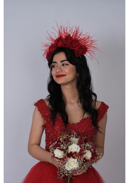 Kırmızı Kadife Güllü Tüylü Tasarım Gelin Kına Tacı