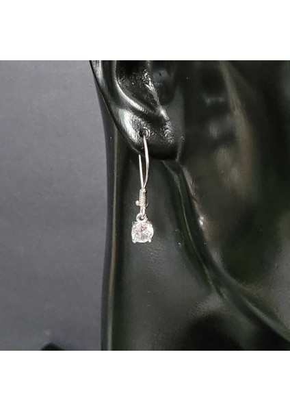 925 Ayar Gümüş Yuvarlak Zirkon Taşlı Küpe modelleri