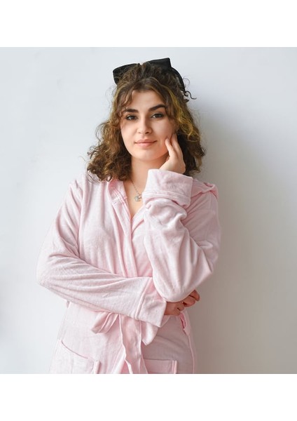 Legosh Kadife Niki Kumaş Sabahlık Kadın – Şık, Yumuşak ve Lüks Tasarım