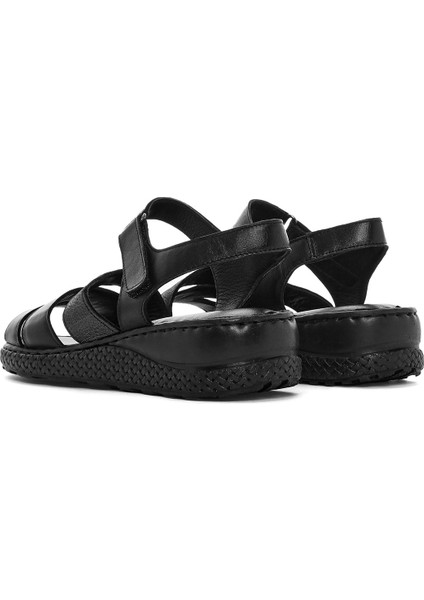 Kadın Siyah Bantlı Deri Comfort Sandalet 25SFD321814