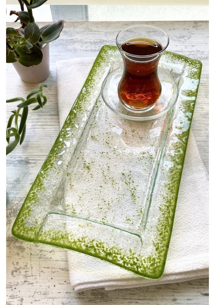 Yeşil Bordürlü Şeffaf Cam Tepsi - 16X32 cm fiyatları
