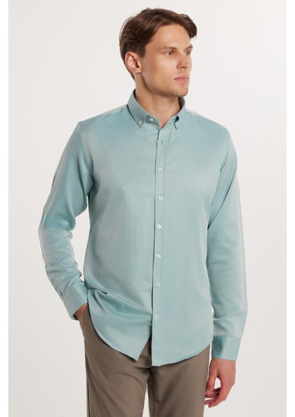 Erkek Slim Fit Dar Kesim Pamuklu Kolay Ütü Yeşil Düğmeli Yaka Gömlek modelleri