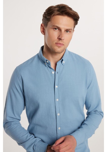 Erkek Slim Fit Dar Kesim %100 Pamuk Keten Doku Düğmeli Yaka Mavi Gömlek