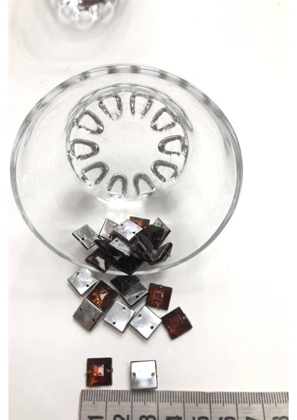 Kahve Kare Plastik Dikme Taş 20 gr