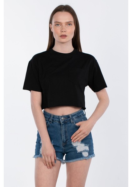 Bisiklet Yaka Cepli Crop T-Shirt - Siyah indirimleri