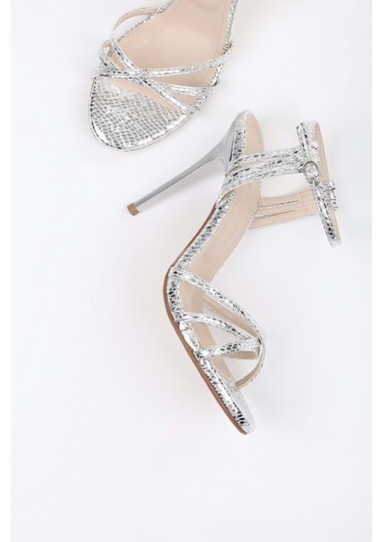 Kadın Jessie Gümüş Yılan Desenli Topuklu Ayakkabı fiyatları