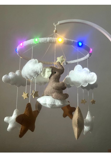 Işıklı Fil Figürlü El Yapımı Bebek Dönencesi – Bulut ve Yıldız Temalı Beşik Süsü – Unisex Bebek Odası Dekoru