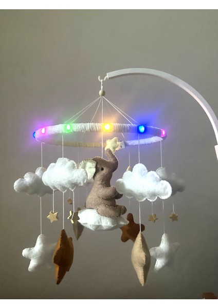 Işıklı Fil Figürlü El Yapımı Bebek Dönencesi – Bulut ve Yıldız Temalı Beşik Süsü – Unisex Bebek Odası Dekoru modelleri