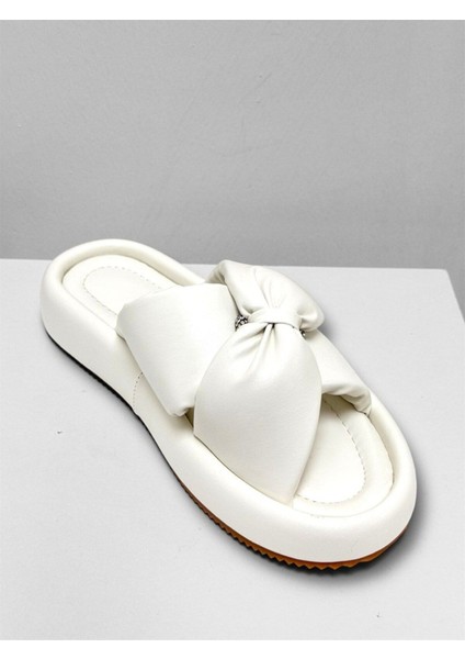 Beyaz Düz Taban Düğüm Detay Kadın Terlik modelleri