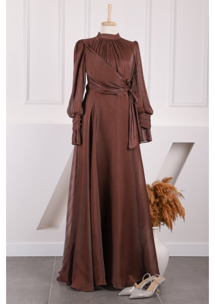 Kahverengi Yan Bağlamalı Kol Detaylı Abiye