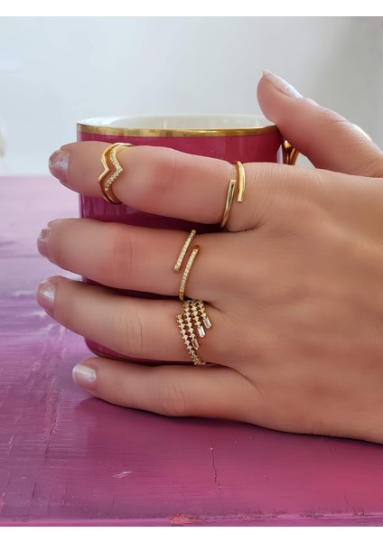 Trapez Taşlı Ayarlanabilir Gold Renk Çelik Yüzük