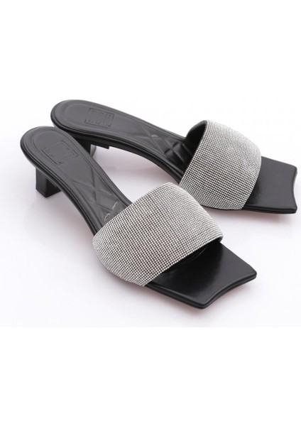 8011 Kadin Silver Taşli Kisa Topuklu Terlik fiyatları