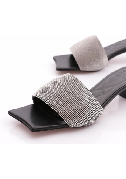 8011 Kadin Silver Taşli Kisa Topuklu Terlik fırsatları