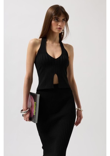 V Detay Dokulu Crop Bluz