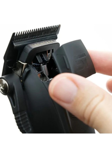 Siyah Recharge Clipper | 7500+ Rpm | 3 Saatlik Pil | Ergonomik | Dlc Bıçaklı fırsatları