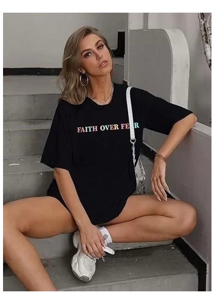 Kadın Bisiklet Yaka Baskılı T-Shirt - Siyah