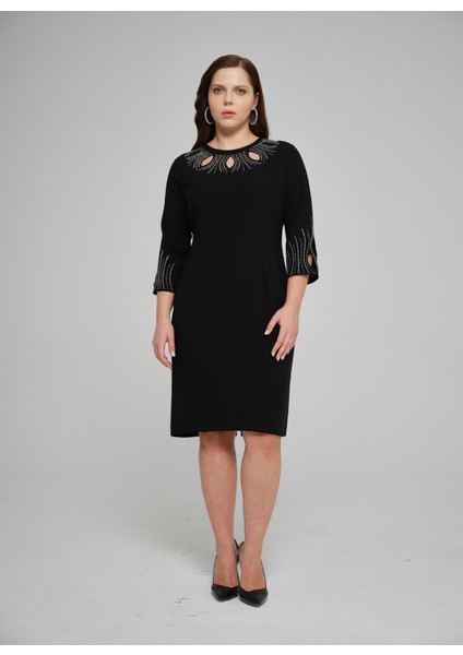O Yaka Taşlı Siyah Standart Kadın Elbise 25YSL7652-BB