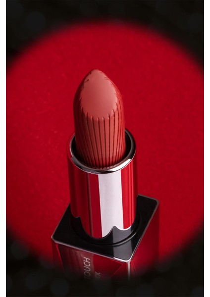 Uzun Süre Kalıcı Nemlendirici Pürüzsüz Etkili Yarı Mat Ruj - Satin Touch Lipstick 818 Rookwood T.