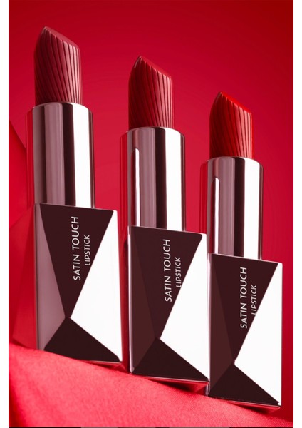 Uzun Süre Kalıcı Nemlendirici Pürüzsüz Etkili Yarı Mat Ruj - Satin Touch Lipstick 818 Rookwood T.