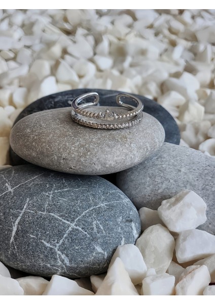 Taç Model Minimalist Taşlı Model Ayarlanabilir Silver Renk Çelik Yüzük