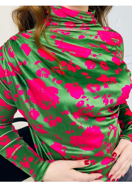 Kadın Yeşil-Pembe Yaprak Desenli Uzun Kollu Kadife Bluz