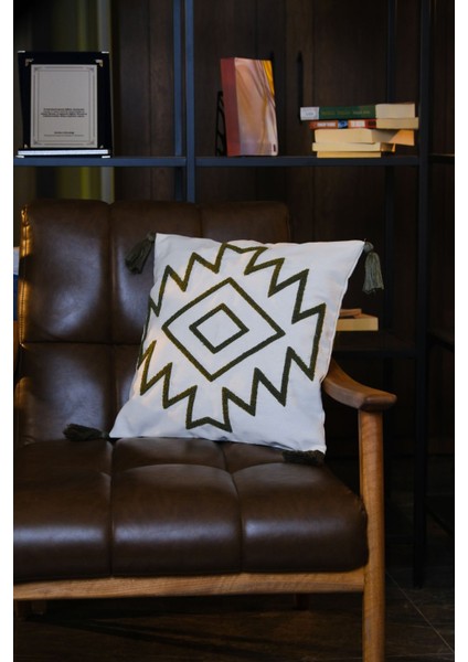 Püsküllü Bej Punch Panç Nakışlı Kırlent Kılıfı 43 x 43 cm fırsatları