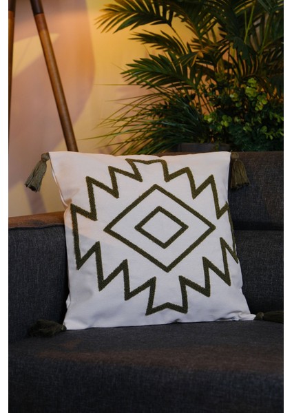 Püsküllü Bej Punch Panç Nakışlı Kırlent Kılıfı 43 x 43 cm indirimleri