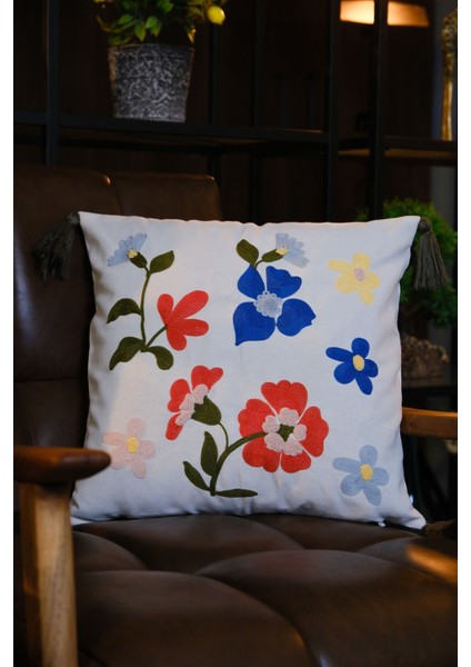 Püsküllü Punch Panç Nakışlı Kırlent Kılıfı Lacivert 43 x 43 cm modelleri