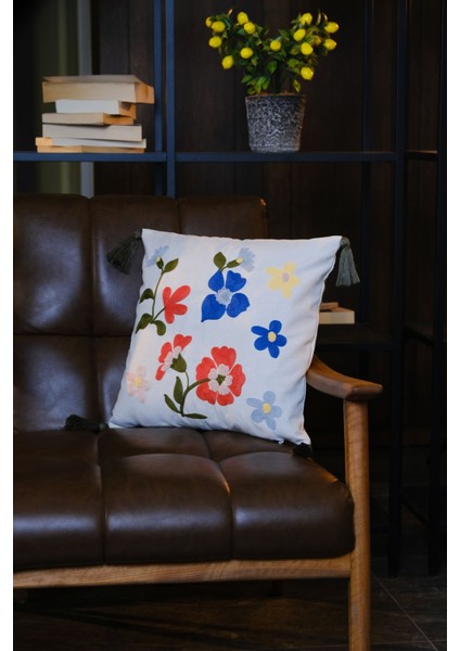 Püsküllü Punch Panç Nakışlı Kırlent Kılıfı Lacivert 43 x 43 cm indirimleri