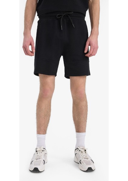 Slim Fit Dar Kesim Dar Paça Basic Düz Şort B8674AX25SP