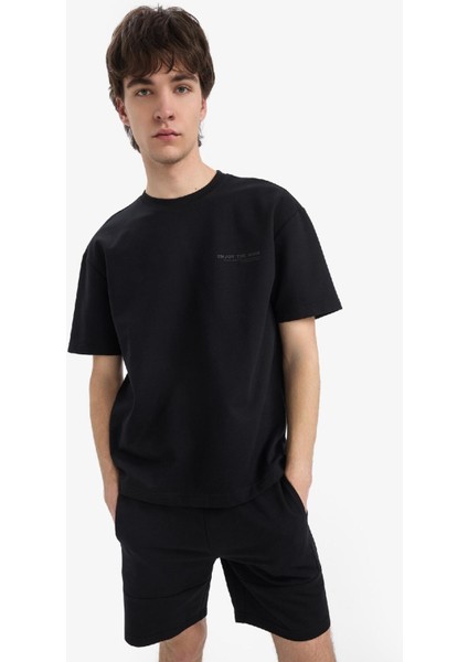 Slim Fit Dar Kesim Dar Paça Basic Düz Şort B8674AX25SP