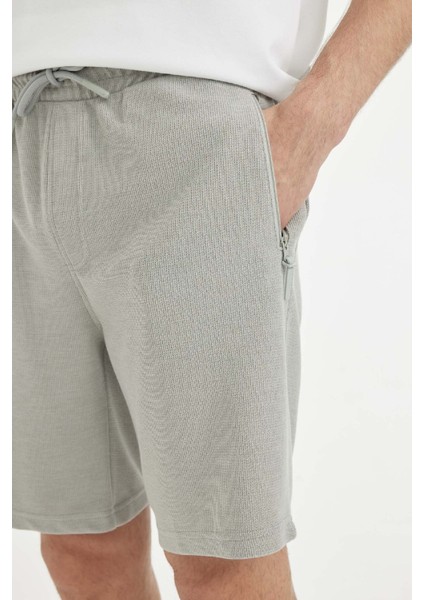 Regular Fit Düz Paça Cepli Basic Düz Şort B8792AX24SM