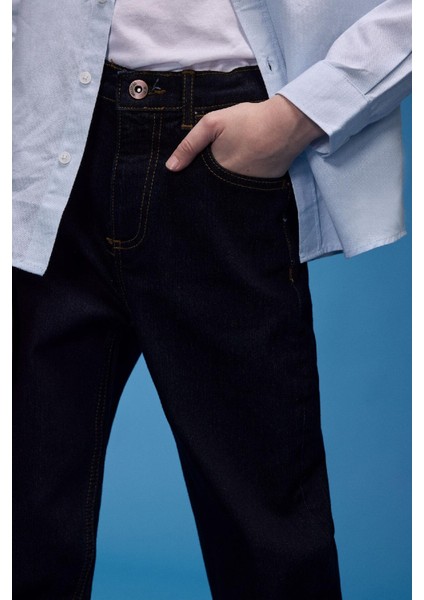 Erkek Çocuk Straight Fit Düz Paça Basic Düz Jean Pantolon D6474A825SM