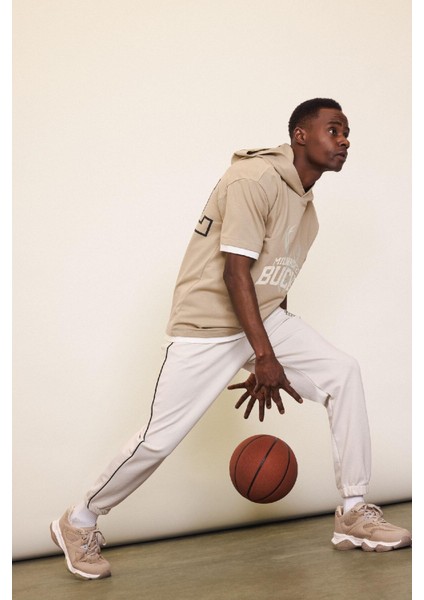 NBA Milwaukee Bucks Sporcu Jogger Eşofman Altı Standart Fit Cepli Esnek Bantlı Paça Skuba Dalgıç Kumaş D6725AX25SP
