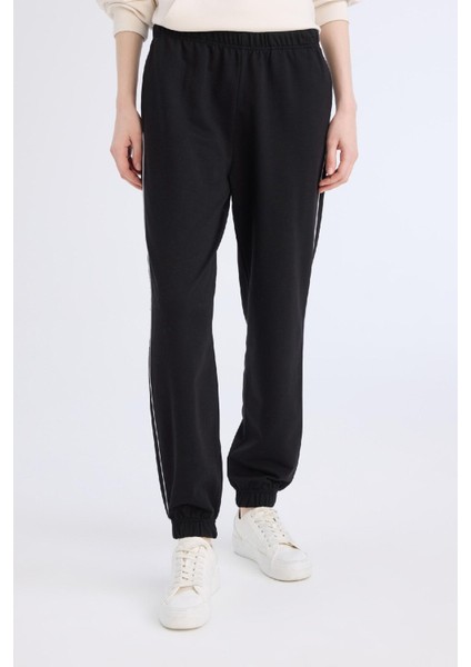 Siyah Jogger Eşofman Altı Cepli Esnek Belli Bağcıklı Dar Paça Uzun Boy E5976AX25SP