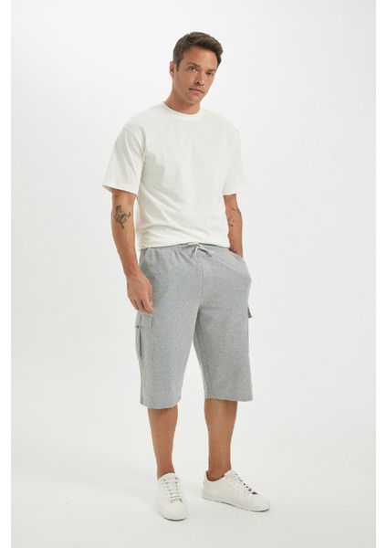 Slim Fit Dar Kesim Kargo Cepli Basic Düz Kapri Şort T4693AZ24SM
