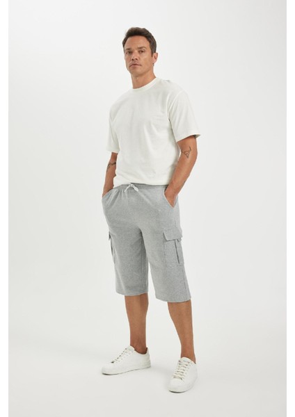 Slim Fit Dar Kesim Kargo Cepli Basic Düz Kapri Şort T4693AZ24SM
