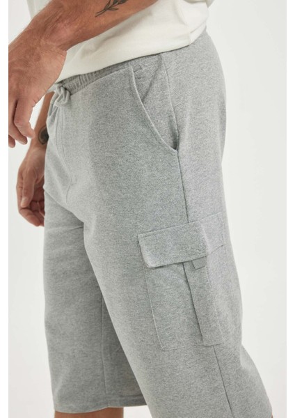 Slim Fit Dar Kesim Kargo Cepli Basic Düz Kapri Şort T4693AZ24SM