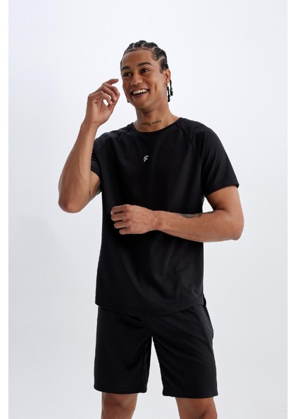 Fit Slim Fit Dar Kesim Sporcu Standart Paça Şort V3030AZ24AU