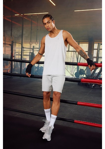 Fit Slim Fit Dar Kesim Sporcu Standart Paça Şort V3030AZ24SP