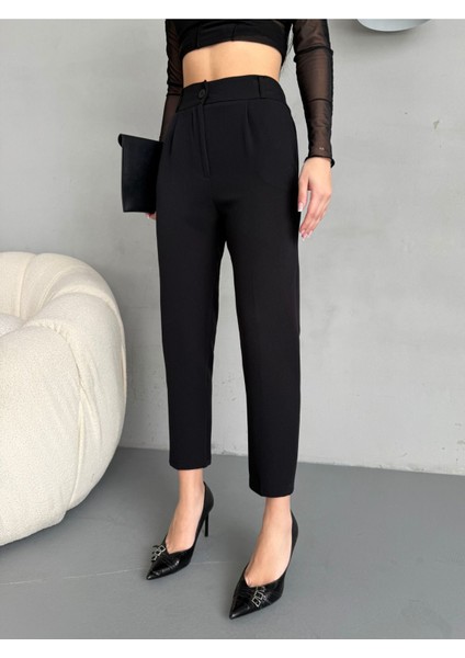 Kadın Yüksek Bel Lastikli Havuç Kesim Pensli Kumaş Pantolon