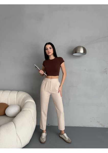 Kadın Yüksek Bel Lastikli Havuç Kesim Pensli Kumaş Pantolon indirimleri