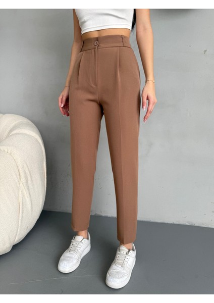 Kadın Yüksek Bel Lastikli Havuç Kesim Pensli Kumaş Pantolon
