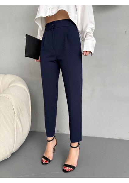 Kadın Yüksek Bel Lastikli Havuç Kesim Pensli Kumaş Pantolon